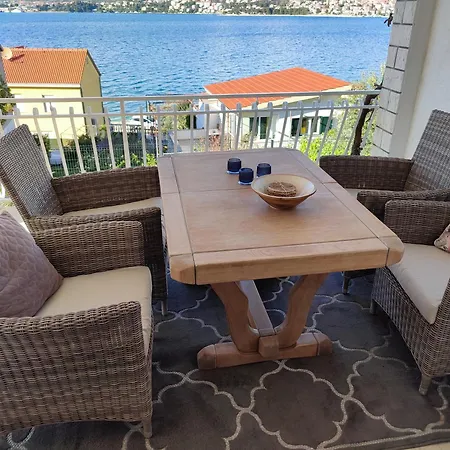 Haus Am Vino Vino Appartement Trogir